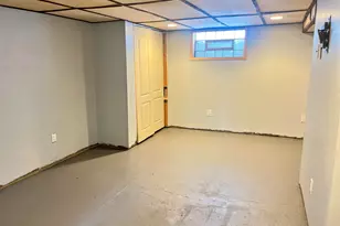 147 S Connecticut St, Hobart, IN 46342 - Photo 23