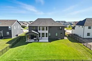 8334 W 105th Ave, Saint John, IN 46373 - Photo 3