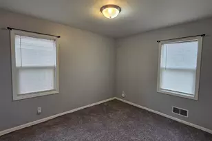 7625 White Oak Ave, Hammond, IN 46324 - Photo 9