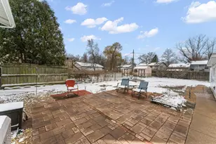 1250 N Rensselaer Ct, Griffith, IN 46319 - Photo 23