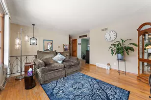 1250 N Rensselaer Ct, Griffith, IN 46319 - Photo 9