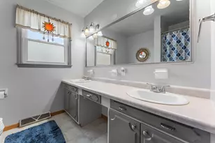 1250 N Rensselaer Ct, Griffith, IN 46319 - Photo 15