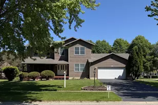 124 Beverly Dr, Chesterton, IN 46304 - Photo 1