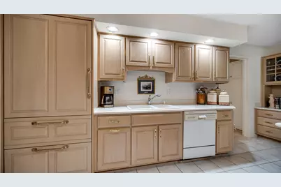 2255 Bordeaux Walk #A2, Highland, IN 46322 - Photo 13