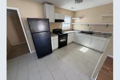 4247 W 19th Place, Gary, IN 46404 - Photo 3