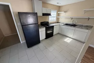 4247 W 19th Pl, Gary, IN 46404 - Photo 3