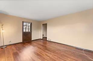 9349 Saric Dr, Highland, IN 46322 - Photo 13