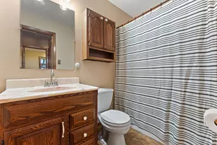 9349 Saric Dr, Highland, IN 46322 - Photo 11