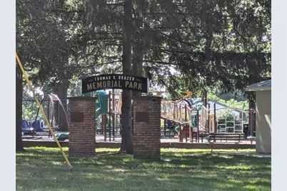 812 W Daumer Road #C1, Kouts, IN 46347 - Photo 3