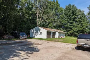 812 W Daumer Rd, Kouts, IN 46347 - Photo 5