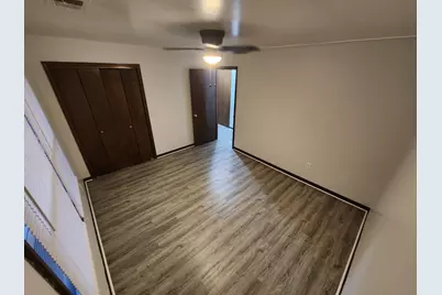 812 W Daumer Road #C1, Kouts, IN 46347 - Photo 13