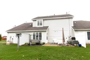 242 Bluegrass Dr, Schererville, IN 46375 - Photo 47