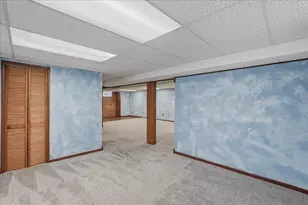 909 N Rensselaer St, Griffith, IN 46319 - Photo 21