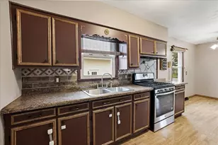 909 N Rensselaer St, Griffith, IN 46319 - Photo 15