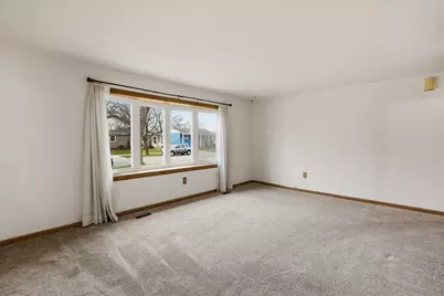 909 N Rensselaer Street, Griffith, IN 46319 - Photo 5