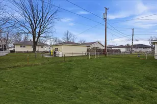 909 N Rensselaer St, Griffith, IN 46319 - Photo 27