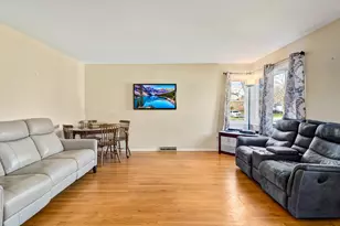 7204 Schneider Ave, Hammond, IN 46323 - Photo 5