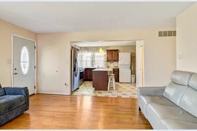 7204 Schneider Avenue, Hammond, IN 46323 - Photo 7