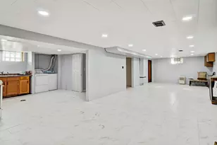 7204 Schneider Ave, Hammond, IN 46323 - Photo 17