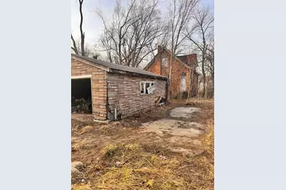 407 E 43rd Avenue, Gary, IN 46409 - Photo 3