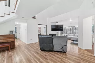 2039 Dorchester, Schererville, IN 46375 - Photo 5