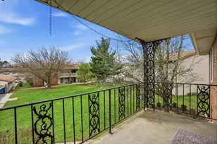 1819 Burgundy St, Schererville, IN 46375 - Photo 19