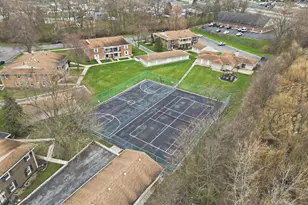 1819 Burgundy St, Schererville, IN 46375 - Photo 31