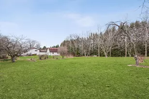 411 Northfield Ln, Valparaiso, IN 46383 - Photo 3