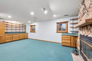 411 Northfield Ln, Valparaiso, IN 46383 - Photo 11