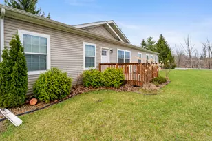 678 W Division Rd, Hebron, IN 46341 - Photo 7