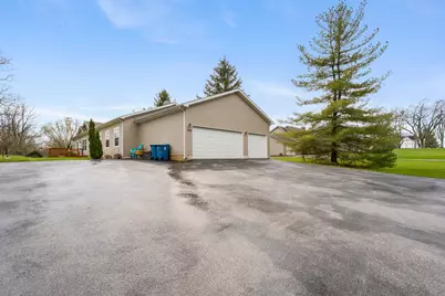 678 W Division Road, Hebron, IN 46341 - Photo 5