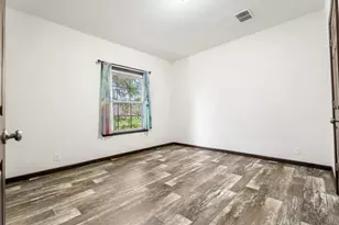 678 W Division Rd, Hebron, IN 46341 - Photo 69