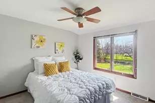 25 S Cherrywood Ln, Valparaiso, IN 46385 - Photo 19