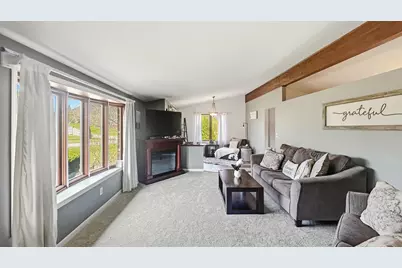 25 S Cherrywood Lane, Valparaiso, IN 46385 - Photo 5