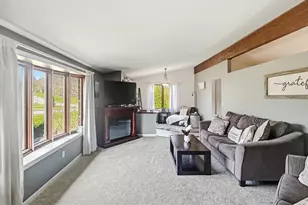 25 S Cherrywood Ln, Valparaiso, IN 46385 - Photo 5