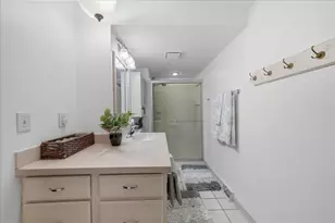 25 S Cherrywood Ln, Valparaiso, IN 46385 - Photo 17