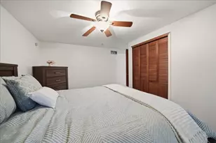 25 S Cherrywood Ln, Valparaiso, IN 46385 - Photo 21