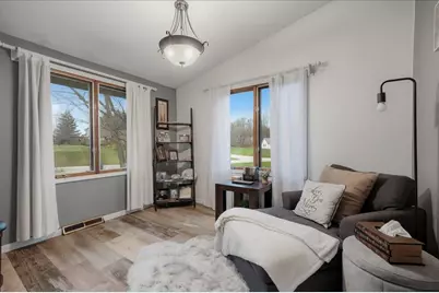 25 S Cherrywood Lane, Valparaiso, IN 46385 - Photo 7