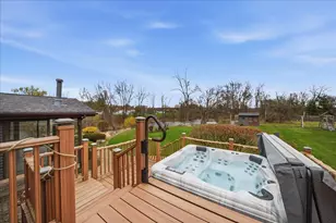 25 S Cherrywood Ln, Valparaiso, IN 46385 - Photo 15