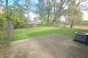 3340 W 20th Ave, Gary, IN 46404 - Photo 5