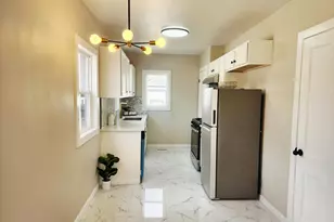 601 Burr St, Gary, IN 46406 - Photo 9