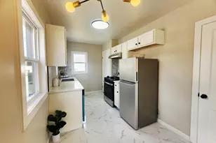 601 Burr St, Gary, IN 46406 - Photo 7