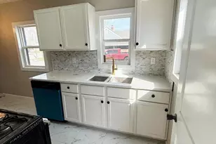 601 Burr St, Gary, IN 46406 - Photo 7