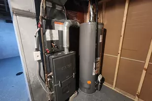 601 Burr St, Gary, IN 46406 - Photo 23