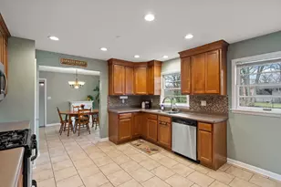 1300 Hayes St, Crown Point, IN 46307 - Photo 11