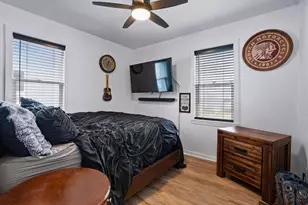 1216 W 37th Pl, Hobart, IN 46342 - Photo 11