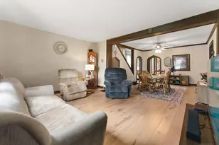 204 S 1st St, Kentland, IN 47951 - Photo 5