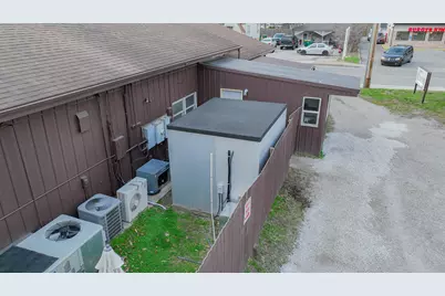 613 W Talmer Avenue, North Judson, IN 46366 - Photo 9