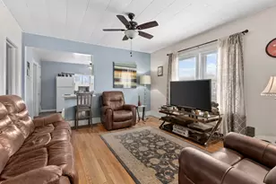 305 Garden St, North Judson, IN 46366 - Photo 5