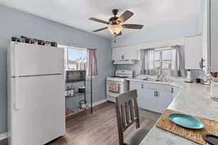 305 Garden St, North Judson, IN 46366 - Photo 7